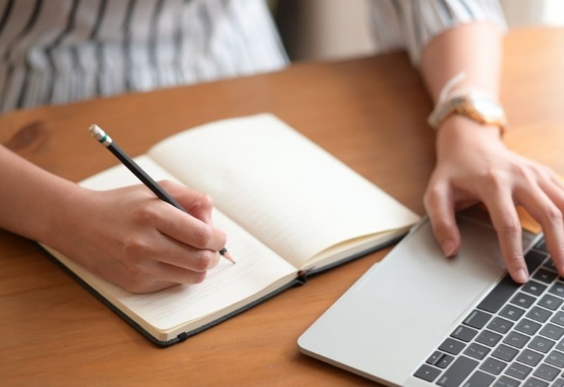 How To Organize Your Notes in a Way That Makes Sense 